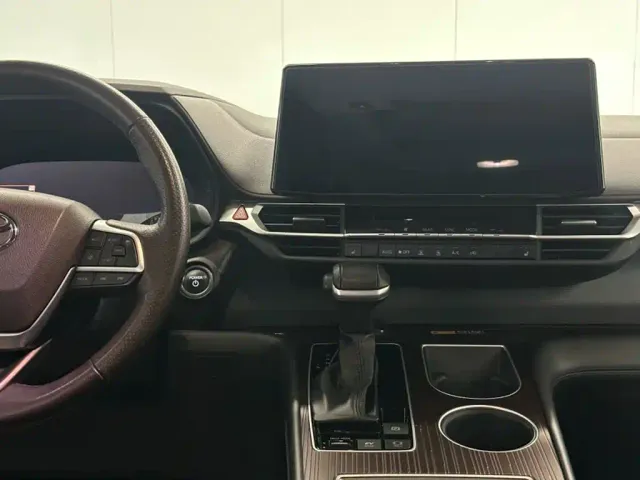 Toyota Granvia — Фото автомобиля 13
