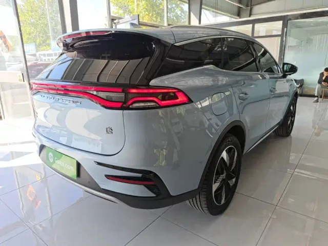 BYD Tang — Фото автомобиля 6