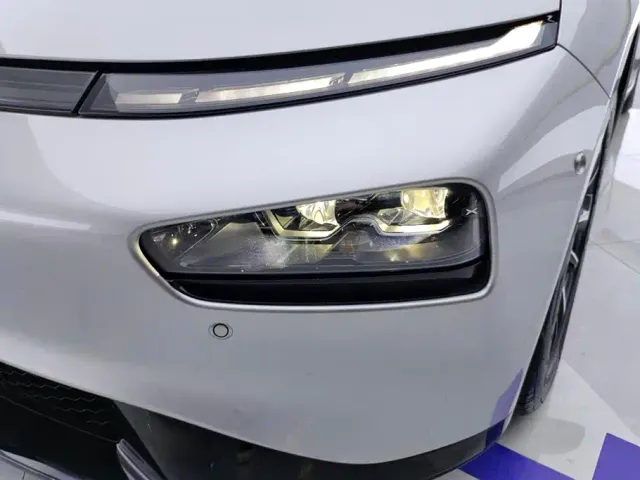 Xpeng P7 — Фото автомобиля 5