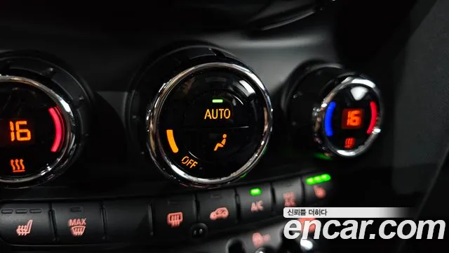 Mini Cooper Cooper 5 дверей Classic — Фото автомобиля 11