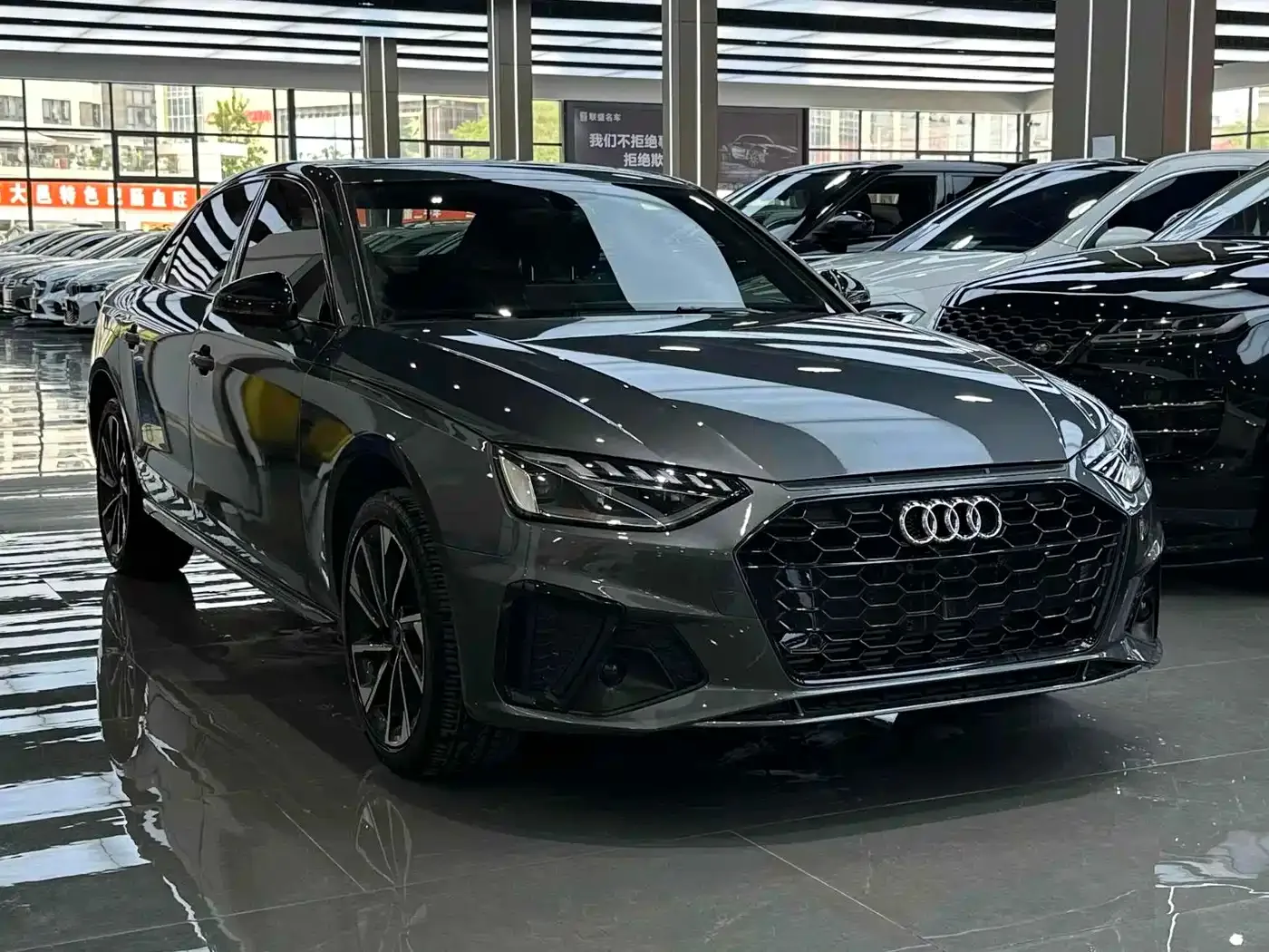 Audi Audi A4L 2024 40 TFSI Luxury Dynamic — Фото автомобиля 3