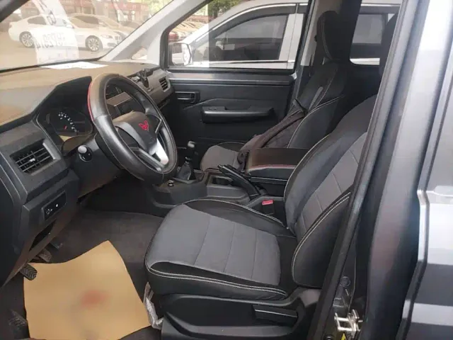 Wuling Zhengcheng — Фото автомобиля 11