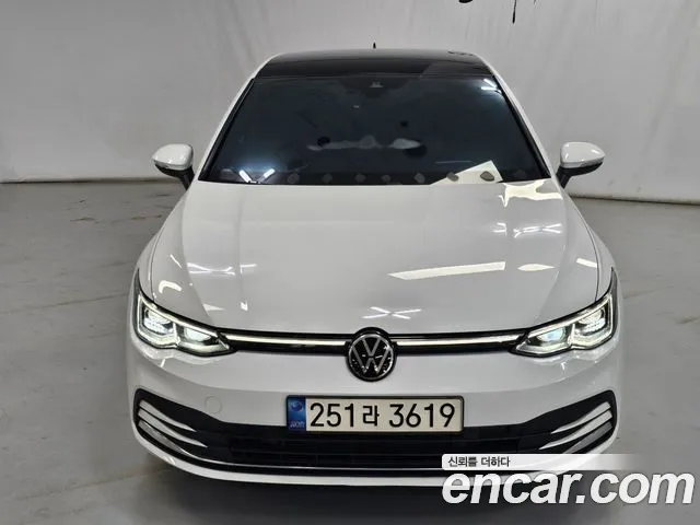 Volkswagen Golf Generation 8 — Фото автомобиля 2