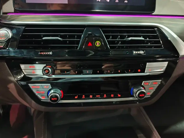 BMW 5 Series — Фото автомобиля 13