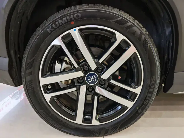 BYD Song L DM-i — Фото автомобиля 16