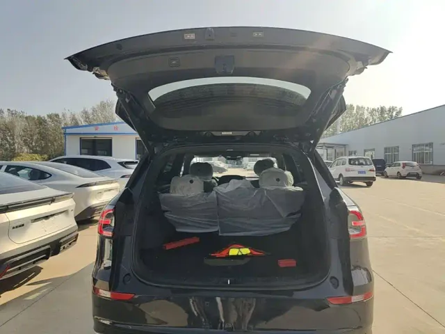 Changan Qiyuan Q07 — Фото автомобиля 18