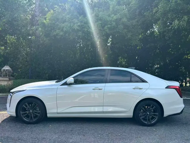 Cadillac CT4 — Фото автомобиля 14