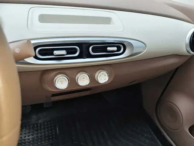 Wuling Hongguang Mini EV — Фото автомобиля 12