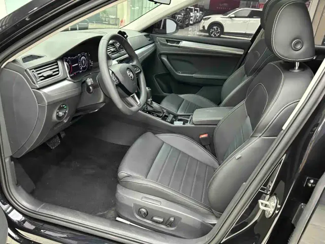 Skoda Superb — Фото автомобиля 16