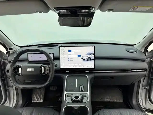 Geely Galaxy Starship 7 EM-i — Фото автомобиля 2