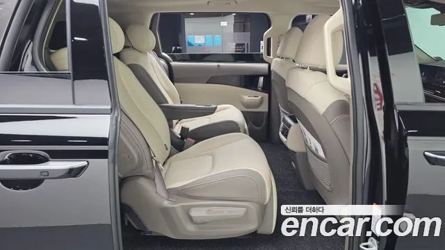 Kia Carnival 4th Gen — Фото автомобиля 12