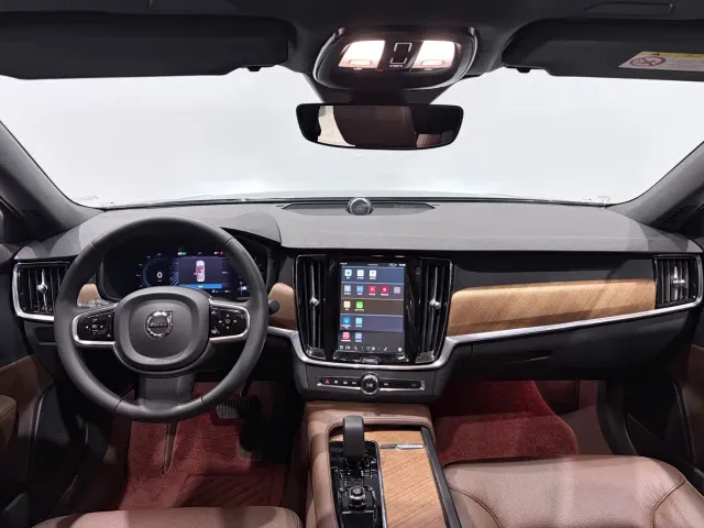 Volvo S90 — Фото автомобиля 9