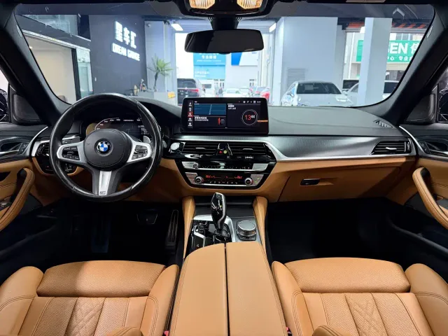 BMW 5 Series — Фото автомобиля 6
