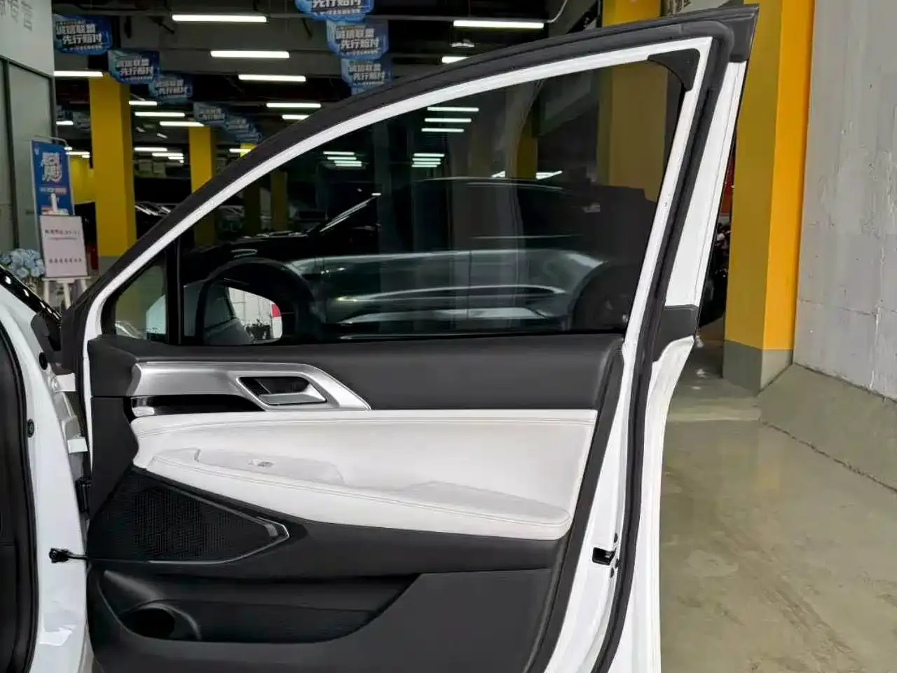 XPeng XPeng P5 2024 500Pro Version — Фото автомобиля 24