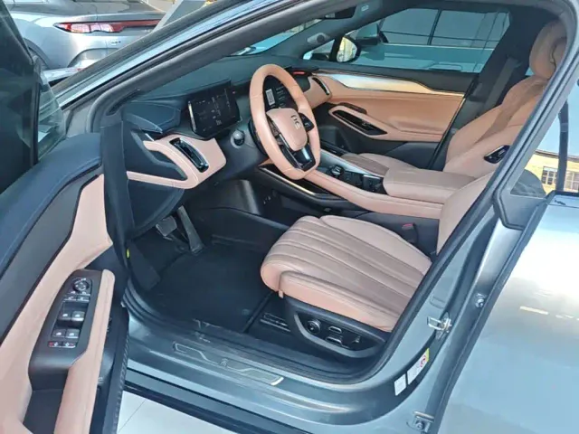 BYD Song L EV — Фото автомобиля 15
