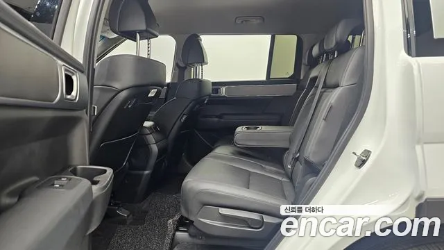 Hyundai Santafe Бензин 2.5T 2WD — Фото автомобиля 11