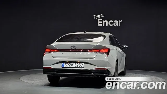 Hyundai Avante CN7 — Фото автомобиля 4