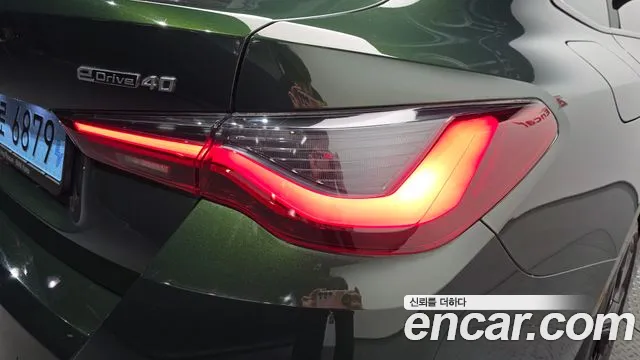 BMW i4 — Фото автомобиля 8