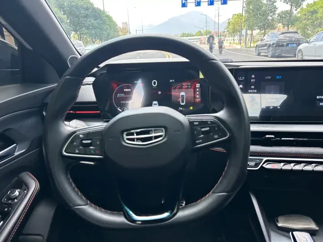 Geely Binrui — Фото автомобиля 7