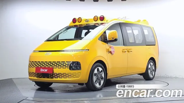 Фотография автомобиля — Hyundai Staria