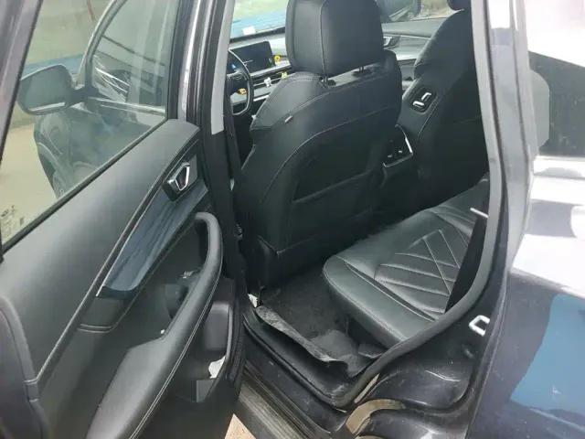 Chery Tiggo 8 PLUS Kunpeng e+ 2022 PHEV 1.5T Elegance e+ — Фото автомобиля 11