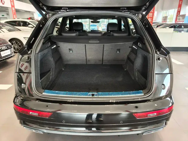 Audi Q5L — Фото автомобиля 15