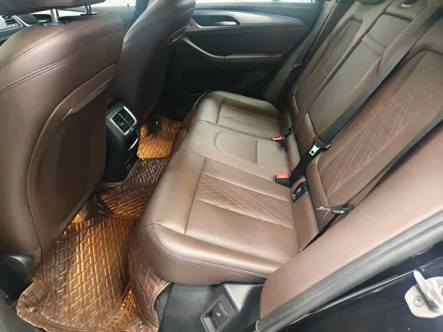 BMW iX3 — Фото автомобиля 5