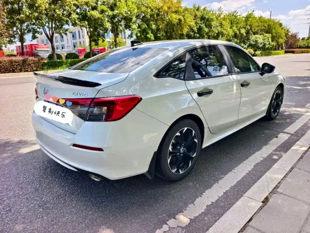 Honda Civic — Фото автомобиля 9