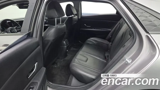 Hyundai Avante CN7 — Фото автомобиля 18