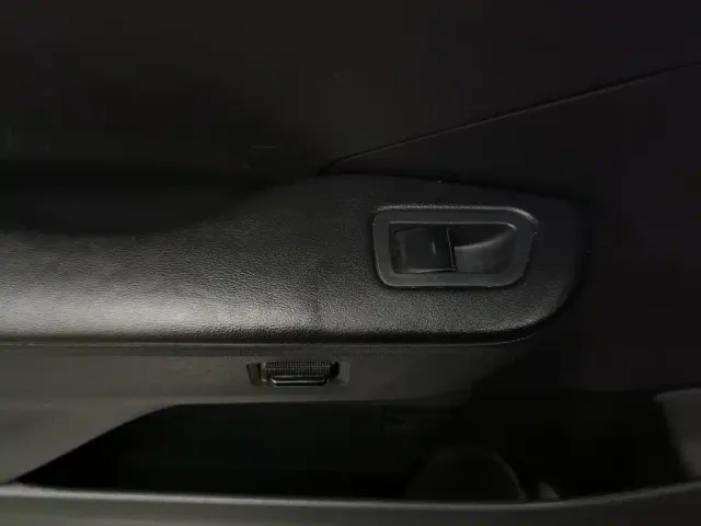 Toyota bZ3 — Фото автомобиля 9