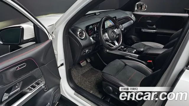 Mercedes-Benz GLB-Class — Фото автомобиля 11