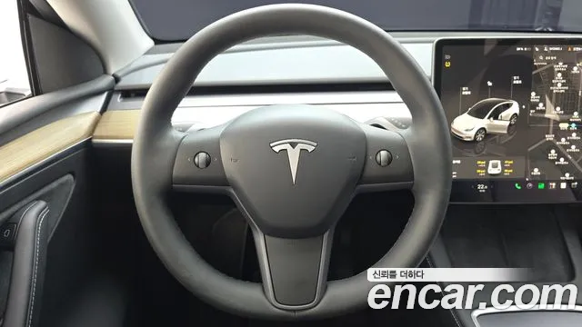Tesla Model Y — Фото автомобиля 20