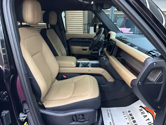 Land Rover Defender — Фото автомобиля 14