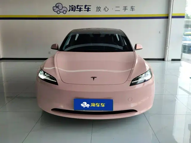 Tesla Model 3 — Фото автомобиля 2