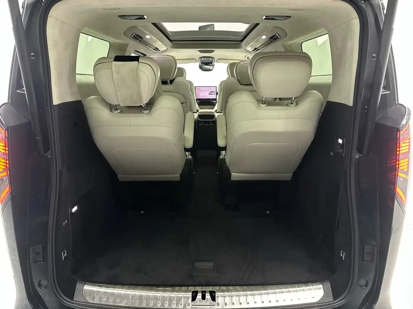 Geely Galaxy Yizhen L380 2025 Model 805km Flagship Edition AWD — Фото автомобиля 22