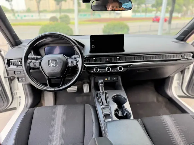 Honda Civic — Фото автомобиля 4