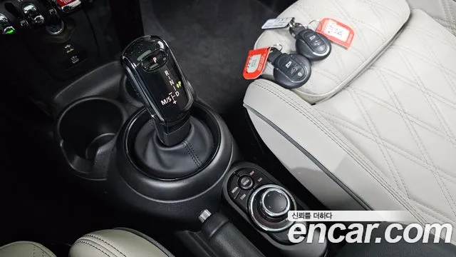 Mini Cooper — Фото автомобиля 9