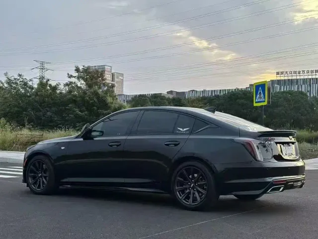 Cadillac CT5 — Фото автомобиля 5