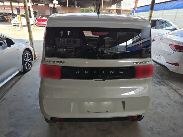 Wuling Hongguang Mini EV — Фото автомобиля 5