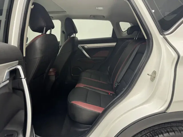 Geely Binyue — Фото автомобиля 19