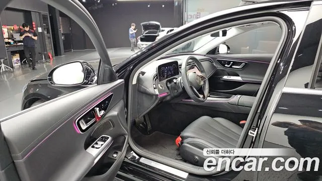 Mercedes-Benz E-Class W214 — Фото автомобиля 10
