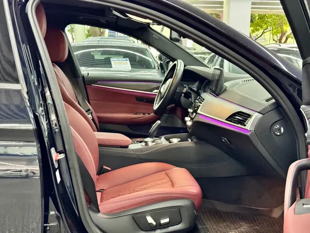 BMW 5 Series — Фото автомобиля 8