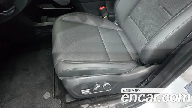 Hyundai Santa Fe MX5 — Фото автомобиля 30