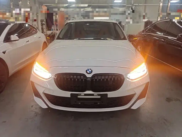 BMW 1 Series — Фото автомобиля 2