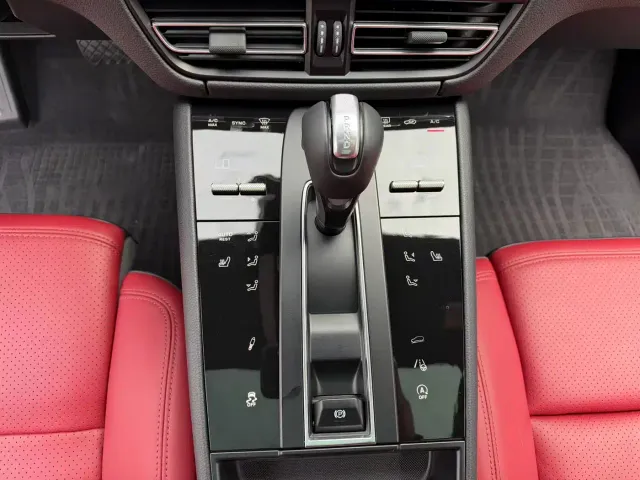 Porsche Macan — Фото автомобиля 3