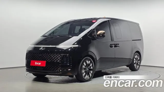 Фотография автомобиля — Hyundai Staria