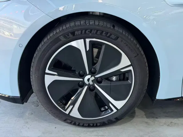 Nio ET5 Touring — Фото автомобиля 4