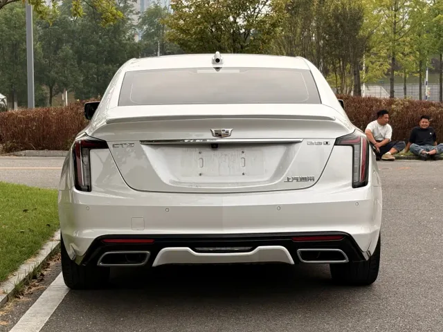 Cadillac CT5 — Фото автомобиля 9
