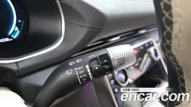 Genesis GV80 — Фото автомобиля 28