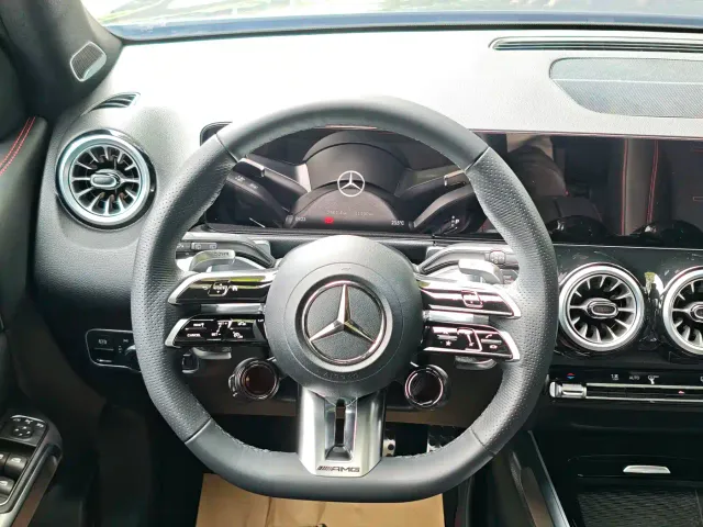 Mercedes-Benz GLB AMG — Фото автомобиля 17